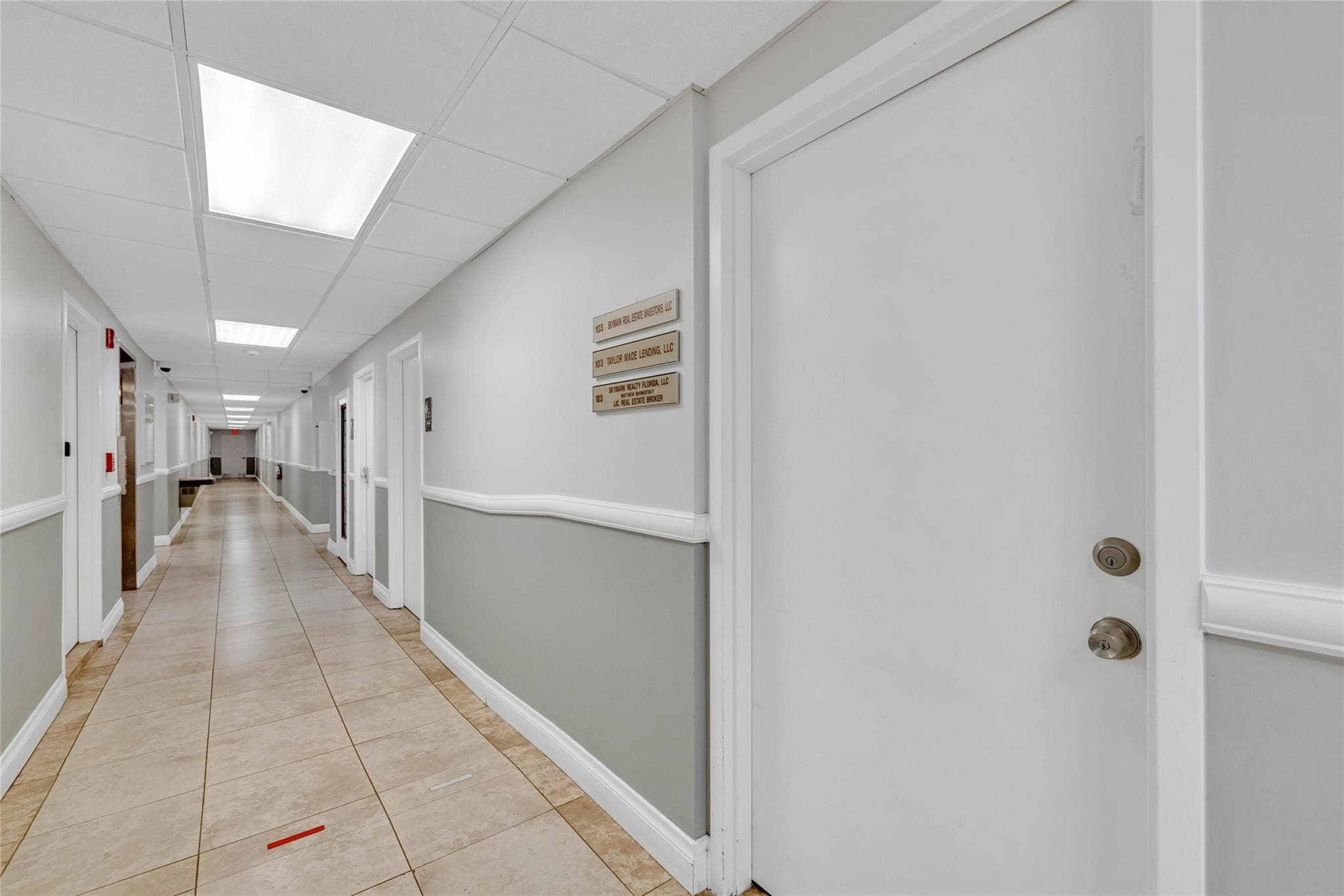 1400 E Oakland Park Boulevard 103, Oakland Park, FL 33334 — photo 1 of 28