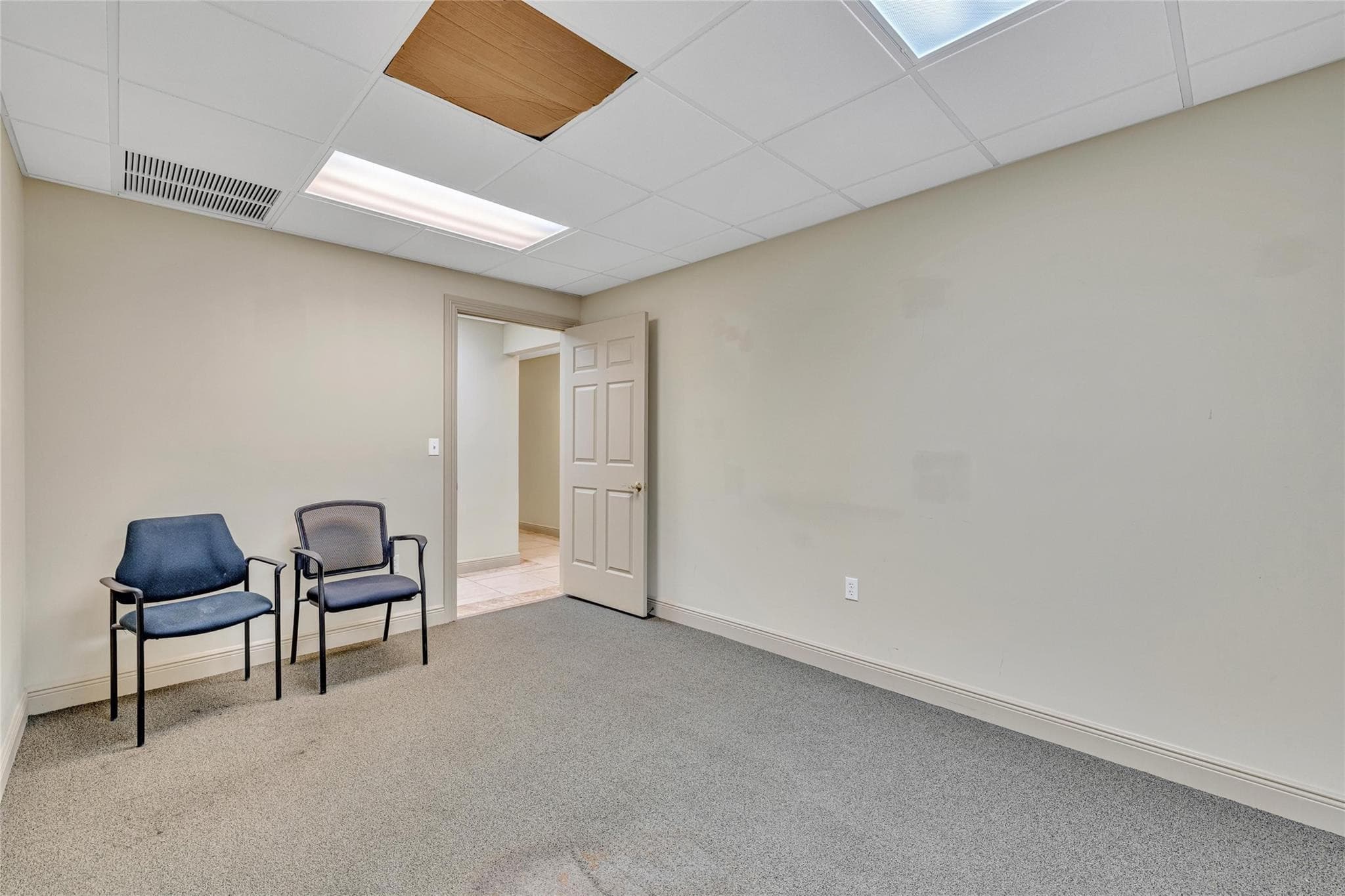 1400 E Oakland Park Boulevard 103, Oakland Park, FL 33334 — photo 12 of 28