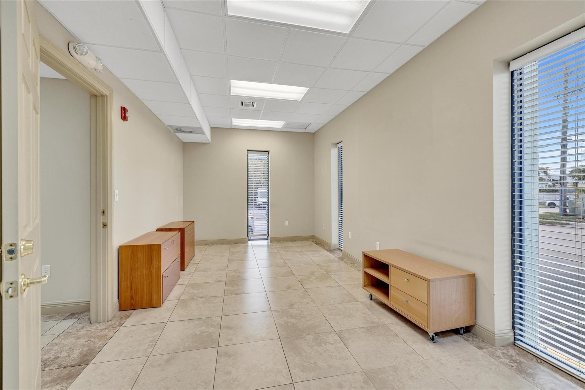 1400 E Oakland Park Boulevard 103, Oakland Park, FL 33334 — photo 26 of 28