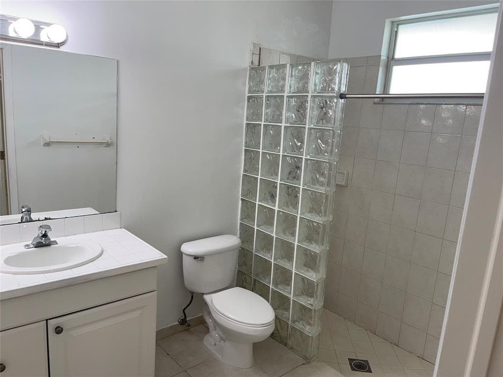 713 NE 4th Street, Hallandale Beach, FL 33009 — photo 16 of 26
