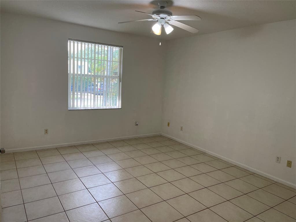 713 NE 4th Street, Hallandale Beach, FL 33009 — photo 18 of 26
