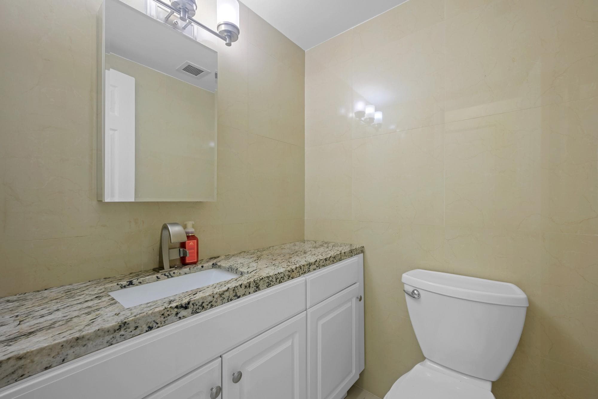 1980 S Ocean Drive 15l, Hallandale Beach, FL 33009 — photo 15 of 21