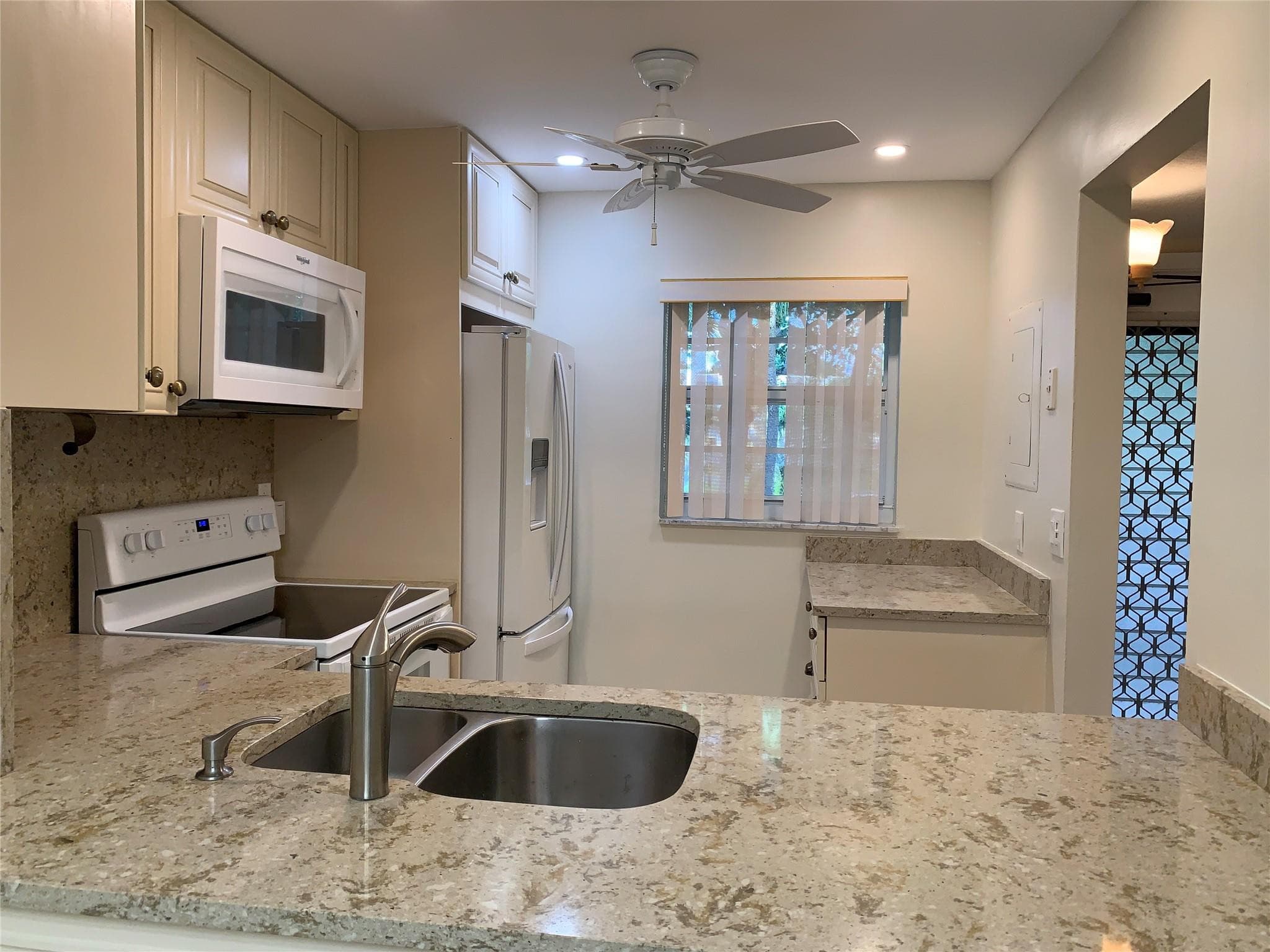 9460 Poinciana Place 203, Davie, FL 33324 — photo 6 of 26