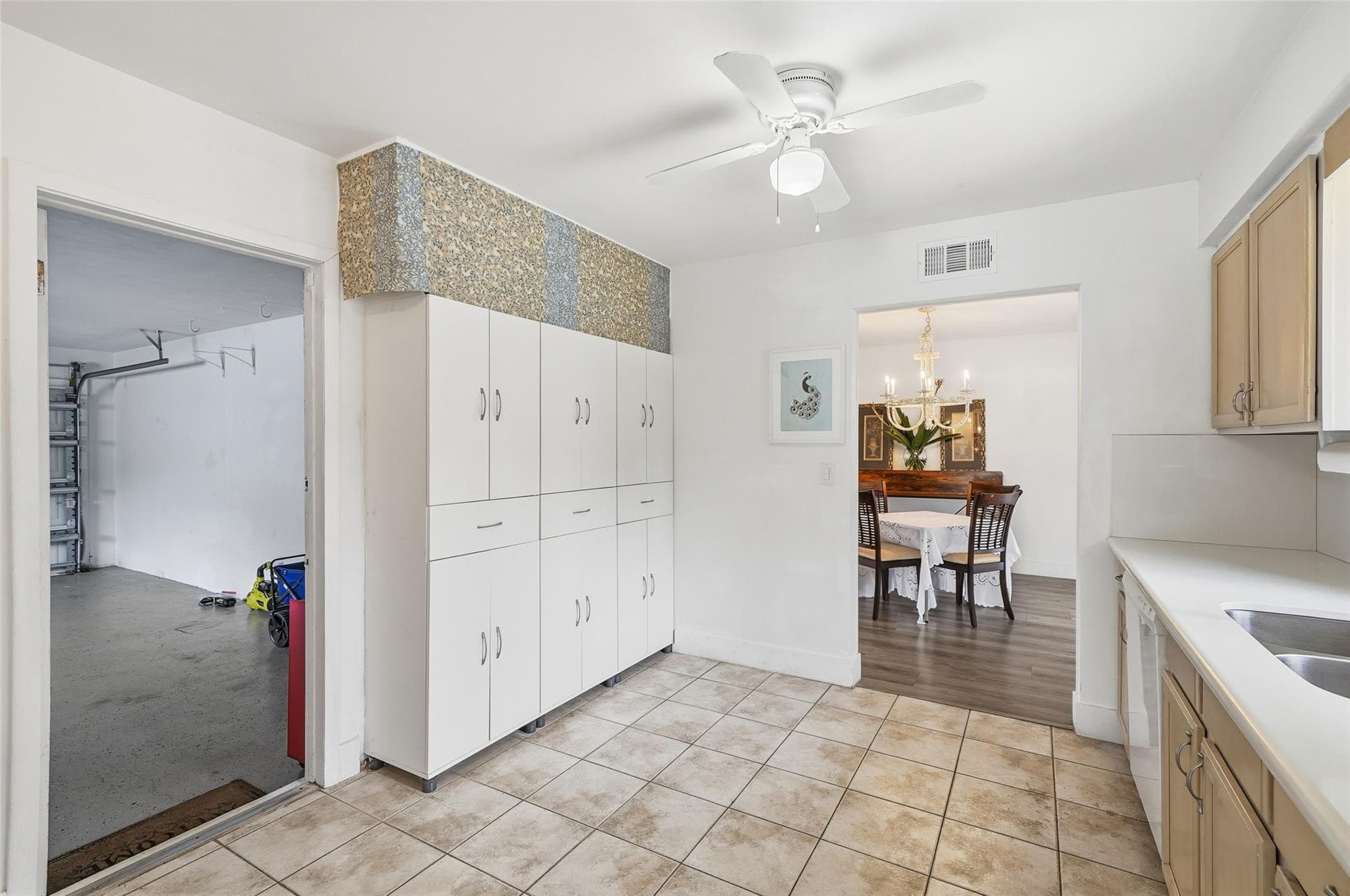 5651 NE 16th Avenue, Fort Lauderdale, FL 33334 — photo 10 of 27