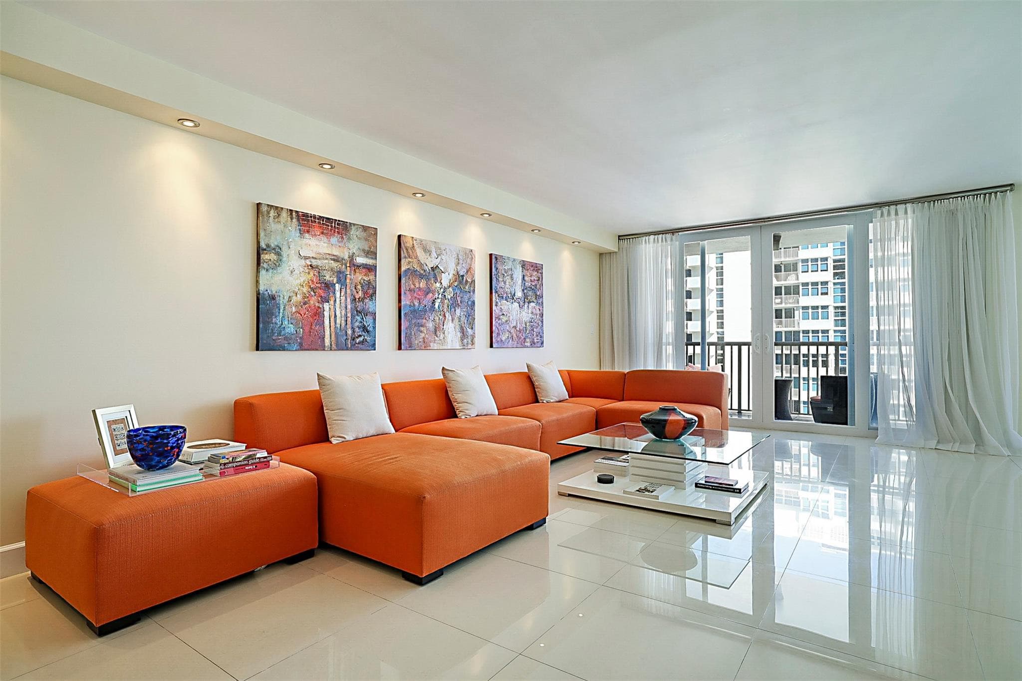 Condominium in Pompano Beach — photo 6 of 27