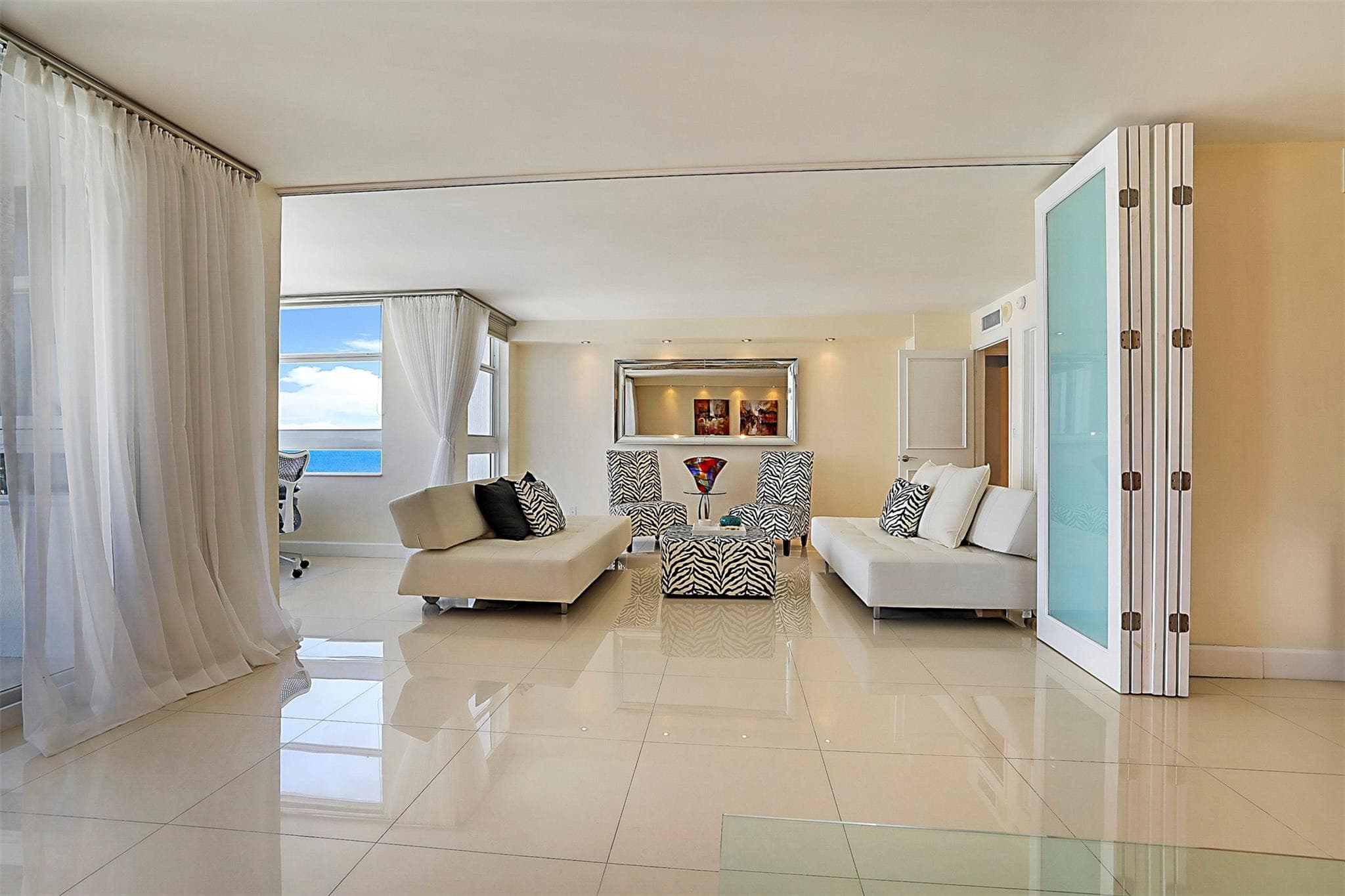 Condominium in Pompano Beach — photo 8 of 27