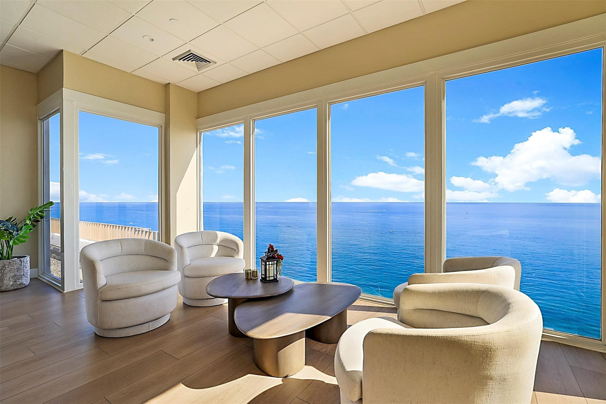 Condominium in Pompano Beach — photo 23 of 27