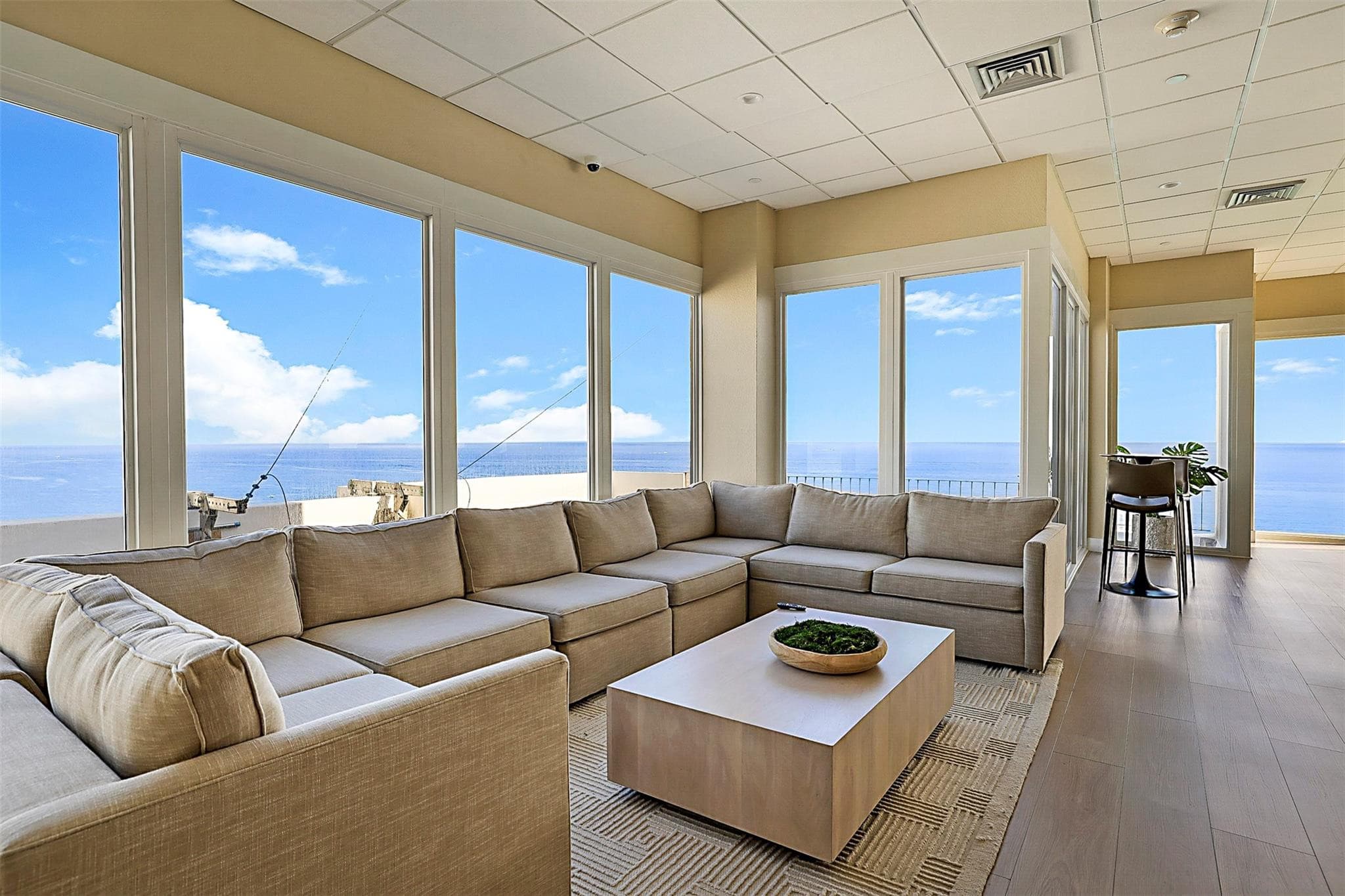Condominium in Pompano Beach — photo 24 of 27