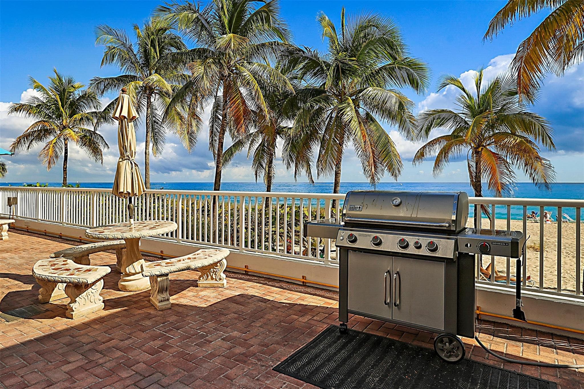 Condominium in Pompano Beach — photo 25 of 27