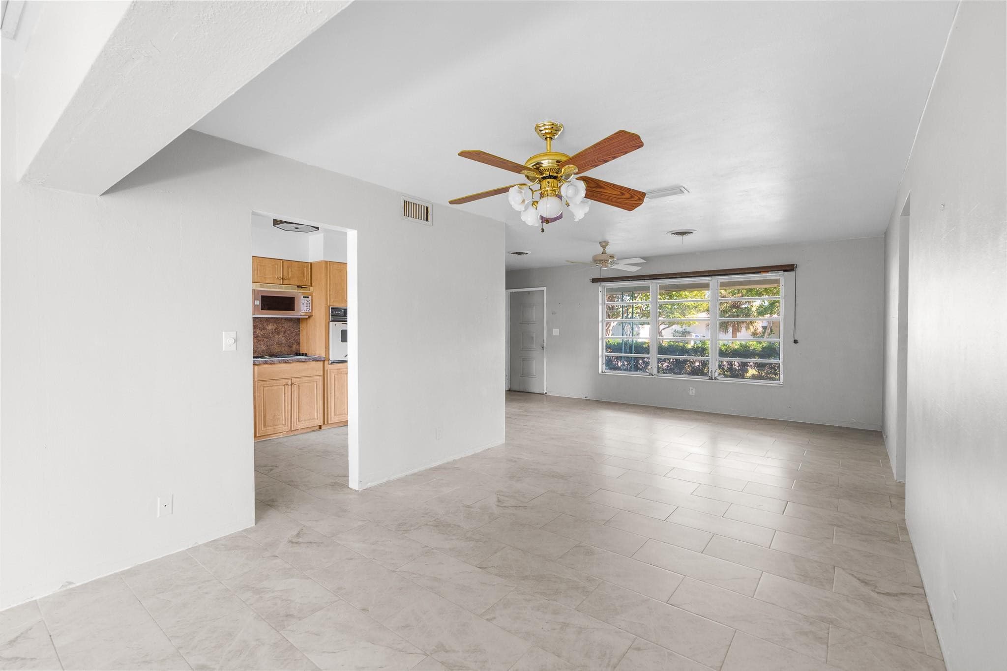 1941 NE 28th Avenue, Pompano Beach, FL 33062 — photo 7 of 49