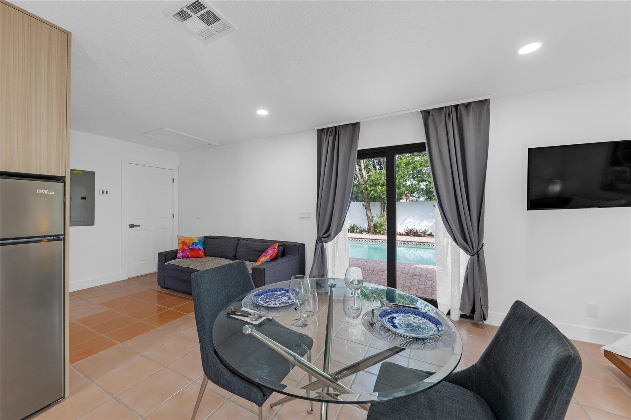 307 N Highland Drive, Hollywood, FL 33021 — photo 13 of 21
