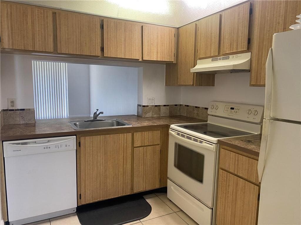 1230 S Military Trail 2011, Deerfield Beach, FL 33442 — photo 11 of 21