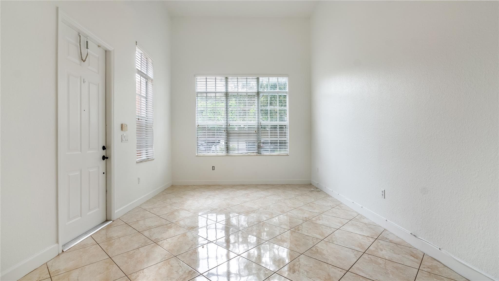1061 SW 147th Terrace, Pembroke Pines, FL 33027 — photo 9 of 28