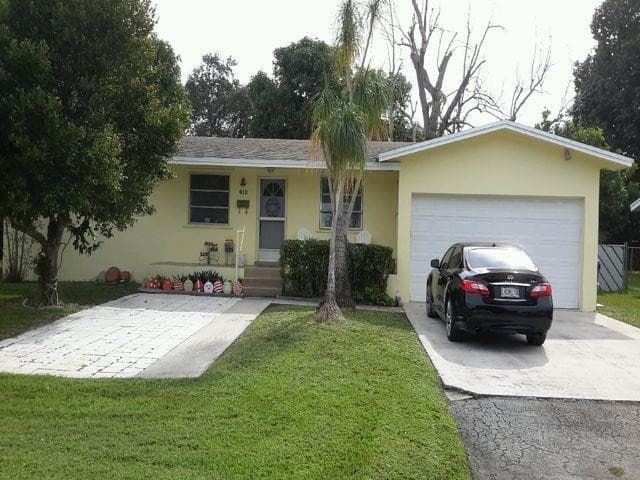 812 SW 14th Court, Fort Lauderdale, FL 33315 — photo 1 of 14