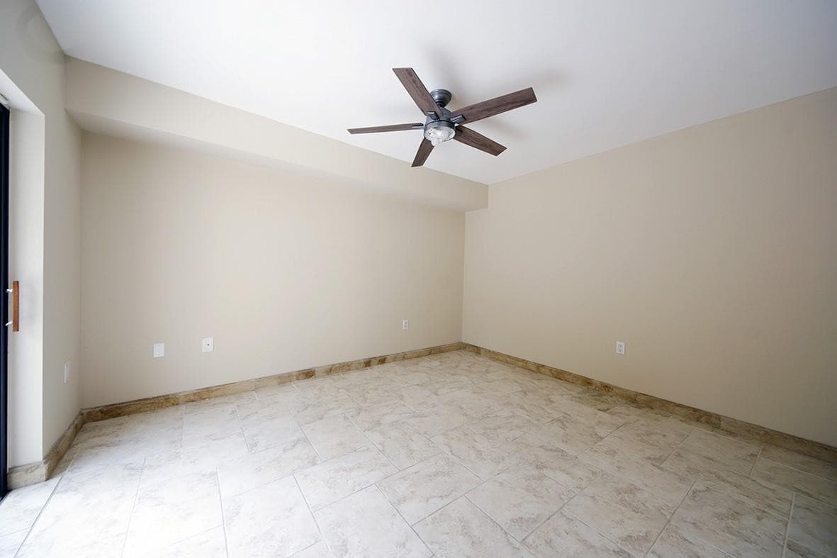 1700 Embassy Drive 402, West Palm Beach, FL 33401 — photo 8 of 38
