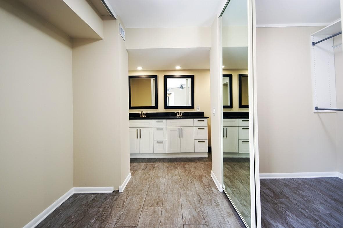 1700 Embassy Drive 402, West Palm Beach, FL 33401 — photo 20 of 38