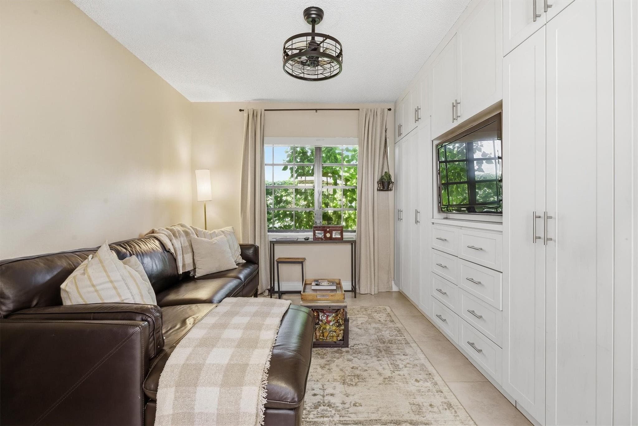 430 Sarto Avenue, Coral Gables, FL 33134 — photo 12 of 47