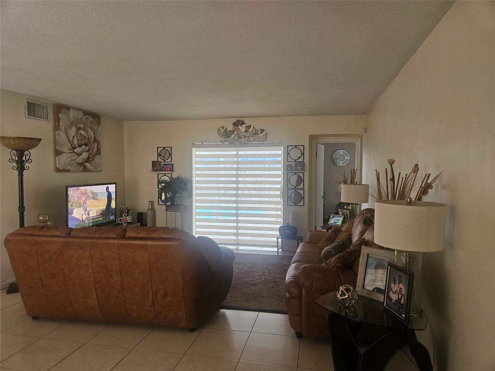 7733 Embassy Boulevard, Miramar, FL 33023 — photo 3 of 10
