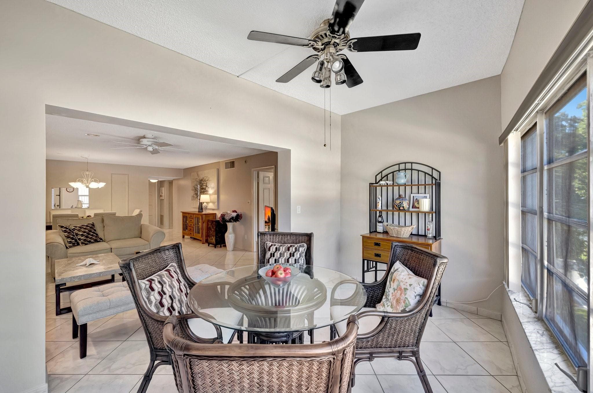 4270 NW 40th Street 302, Lauderdale Lakes, FL 33319 — photo 16 of 59