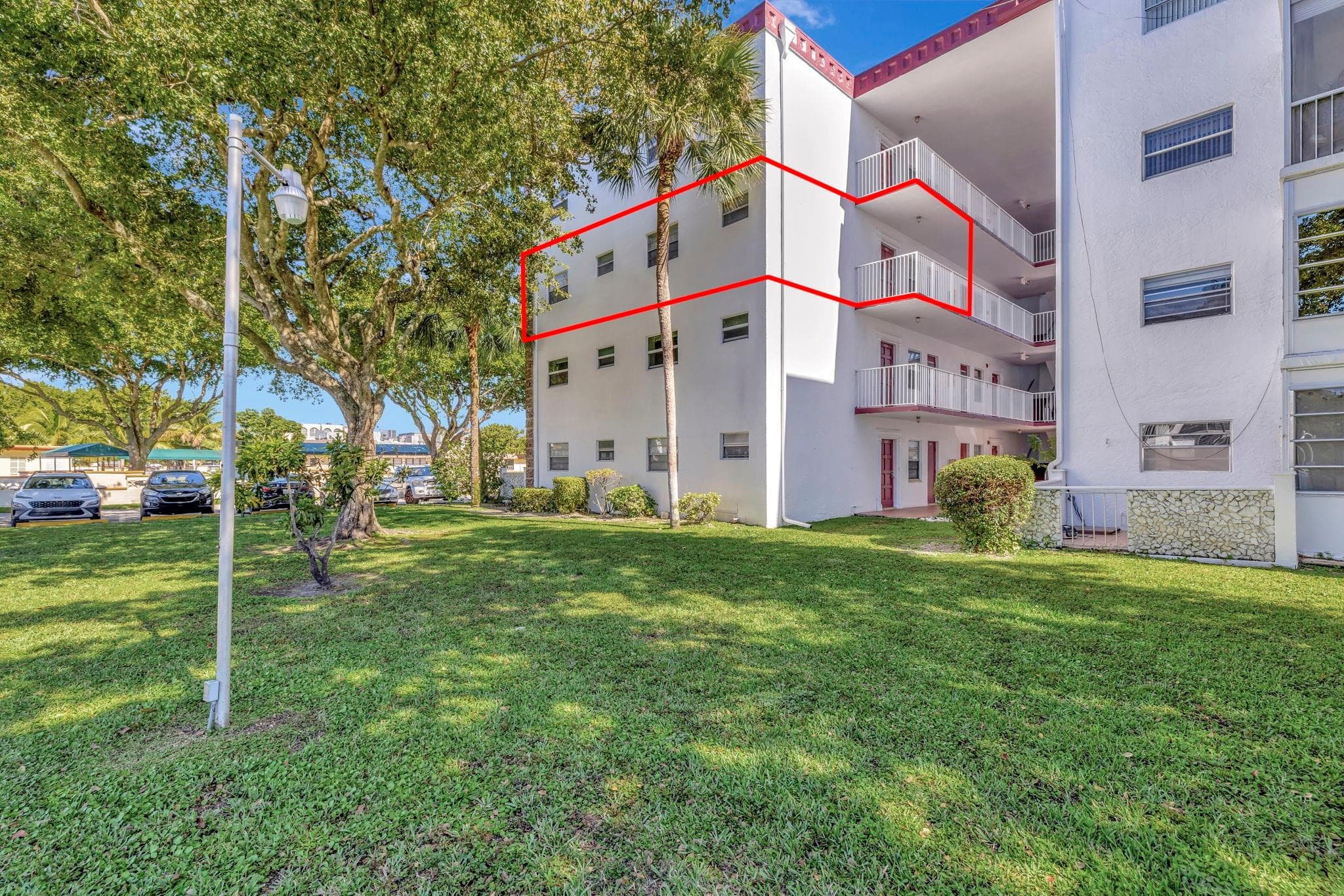 4270 NW 40th Street 302, Lauderdale Lakes, FL 33319 — photo 17 of 59