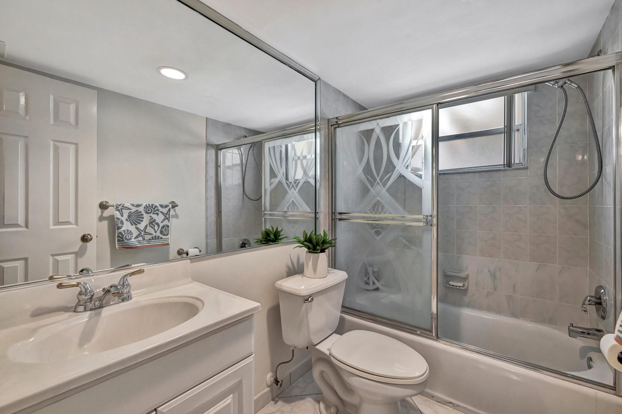4270 NW 40th Street 302, Lauderdale Lakes, FL 33319 — photo 32 of 59