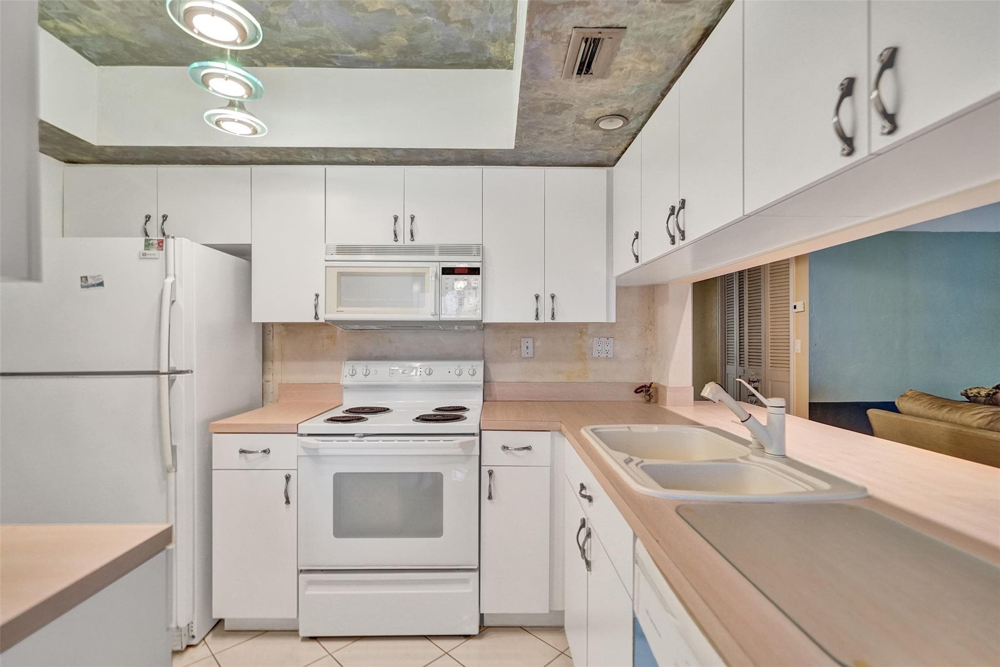 3000 NE 48th Street 206, Fort Lauderdale, FL 33308 — photo 11 of 38