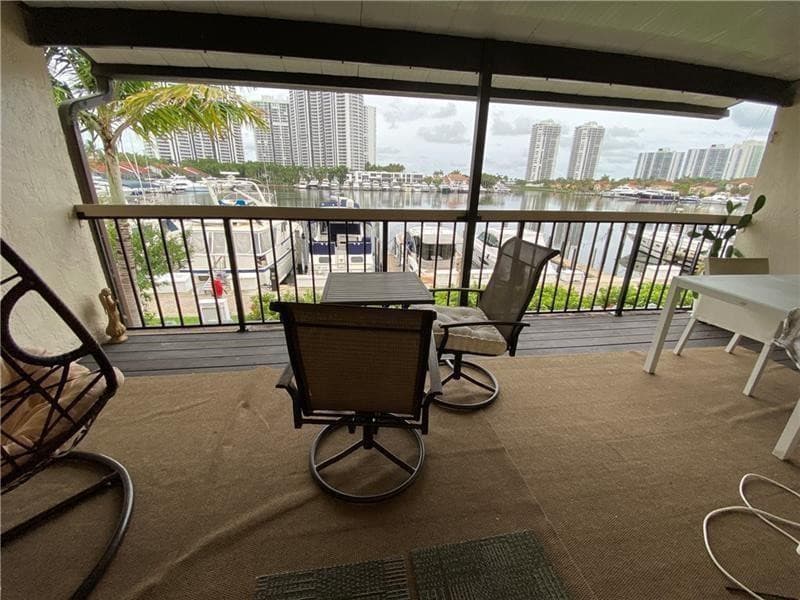 21135 Helmsman Drive O12, Miami, FL 33180 — photo 22 of 33