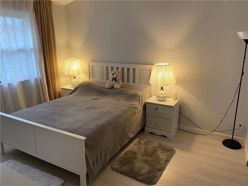 21135 Helmsman Drive O12, Miami, FL 33180 — photo 25 of 33