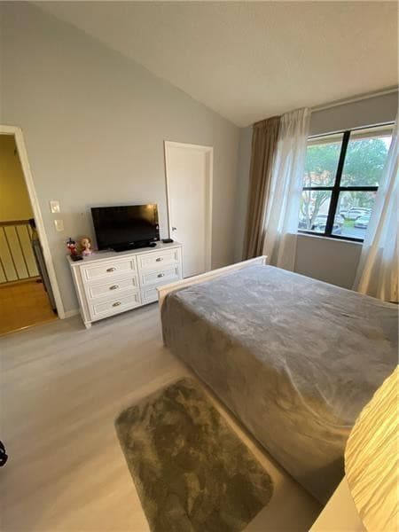 21135 Helmsman Drive O12, Miami, FL 33180 — photo 26 of 33