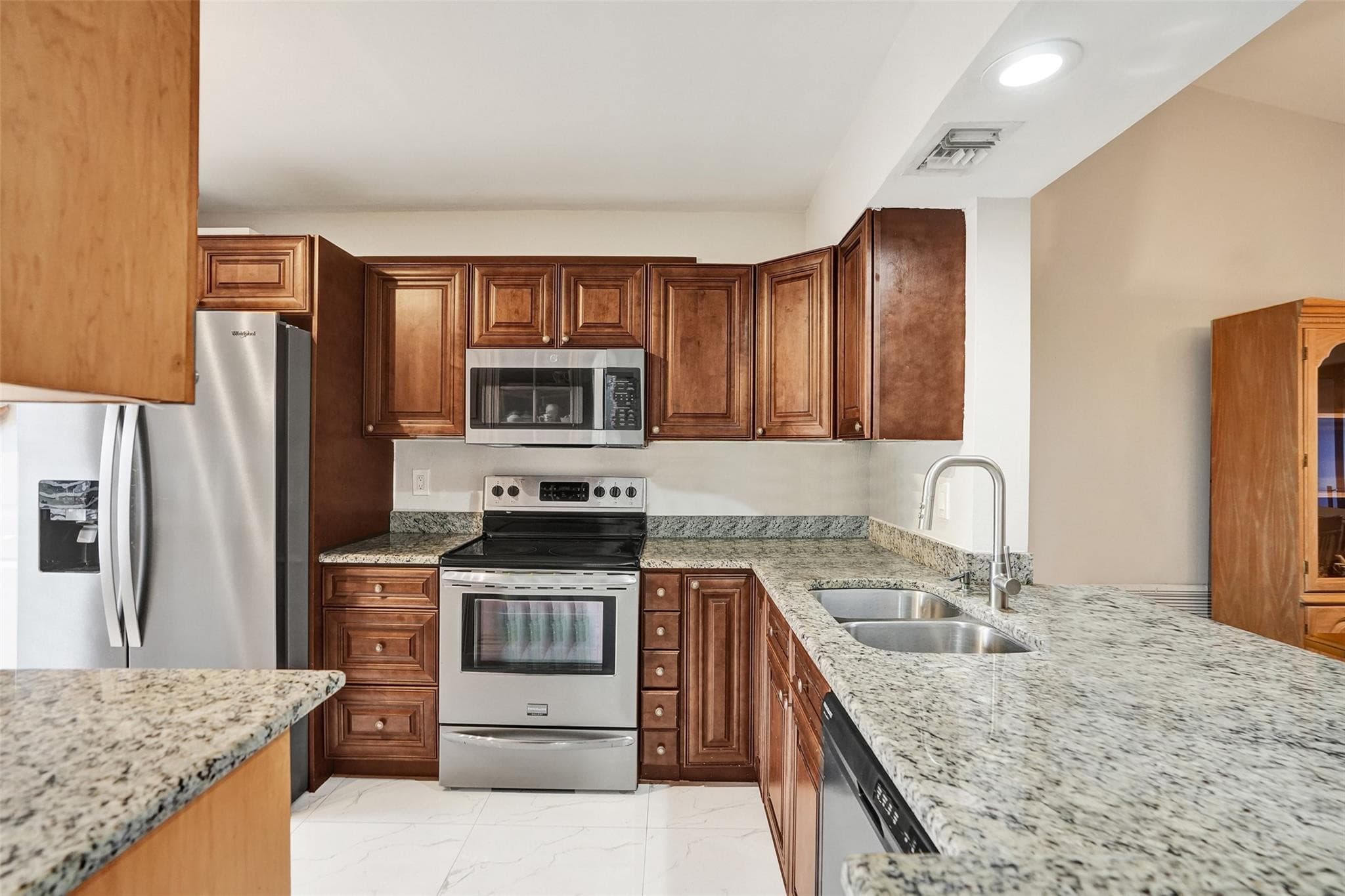 2273 SW 15th Place, Deerfield Beach, FL 33442 — photo 7 of 89