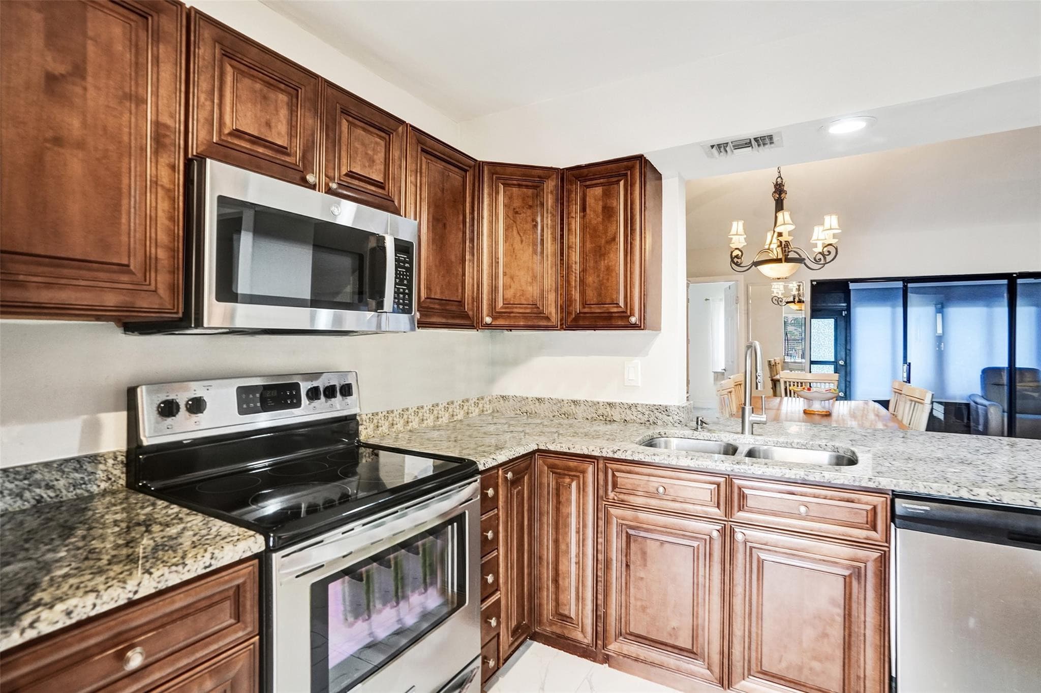2273 SW 15th Place, Deerfield Beach, FL 33442 — photo 11 of 89