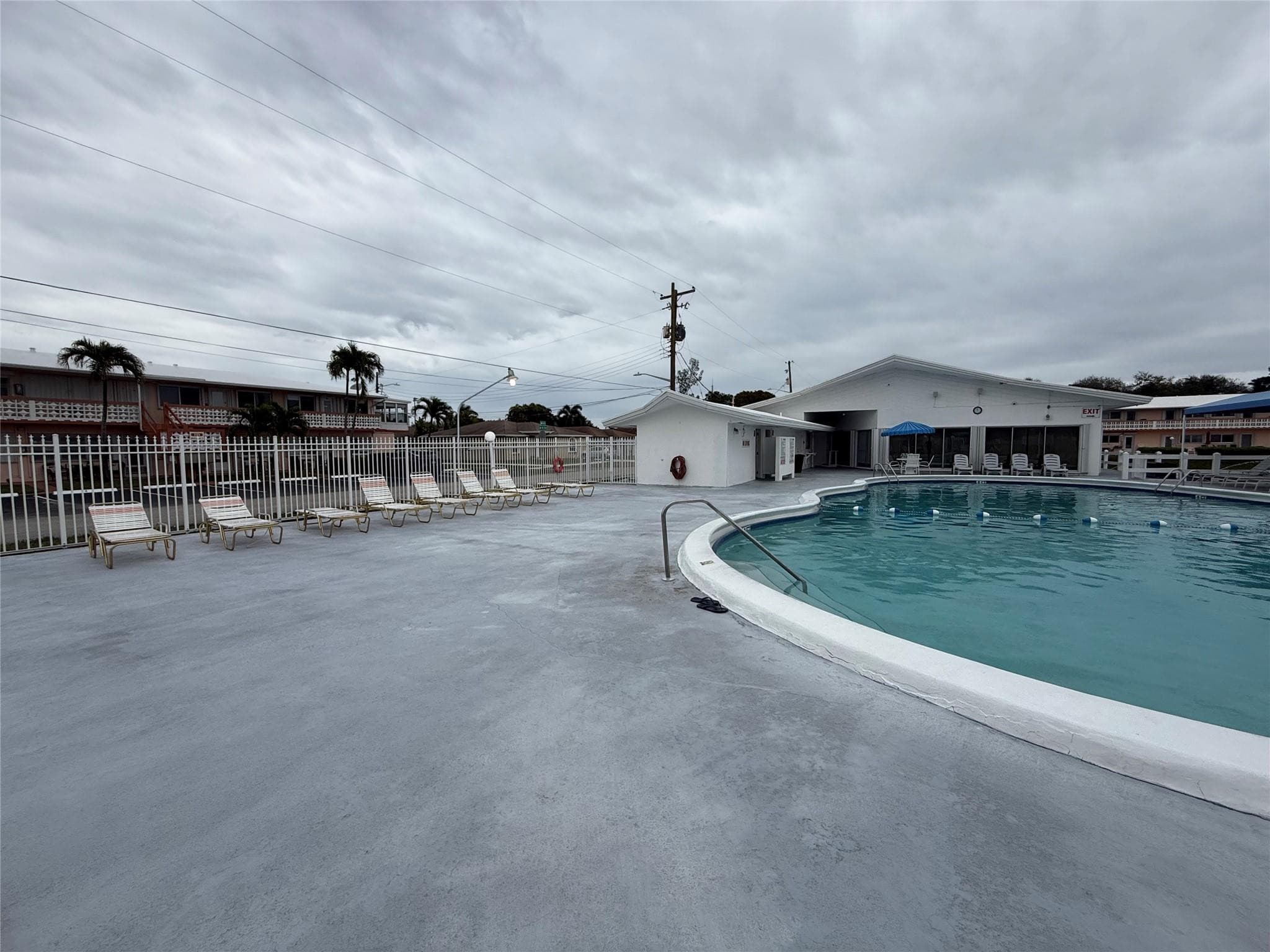 1000 SW 10th Avenue 9, Hallandale Beach, FL 33009 — photo 43 of 51