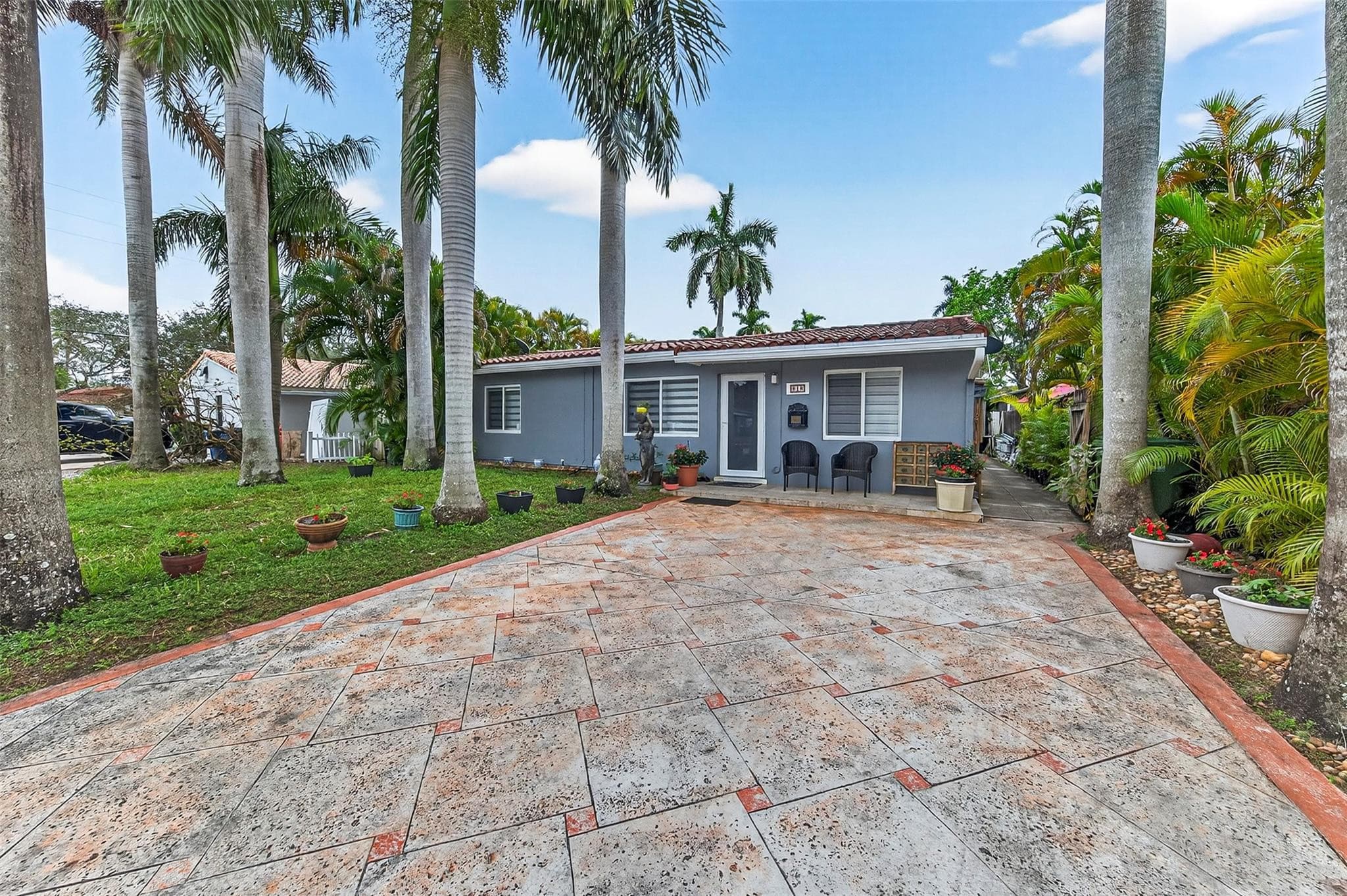 918 NE 4th Street, Hallandale Beach, FL 33009 — photo 2 of 46