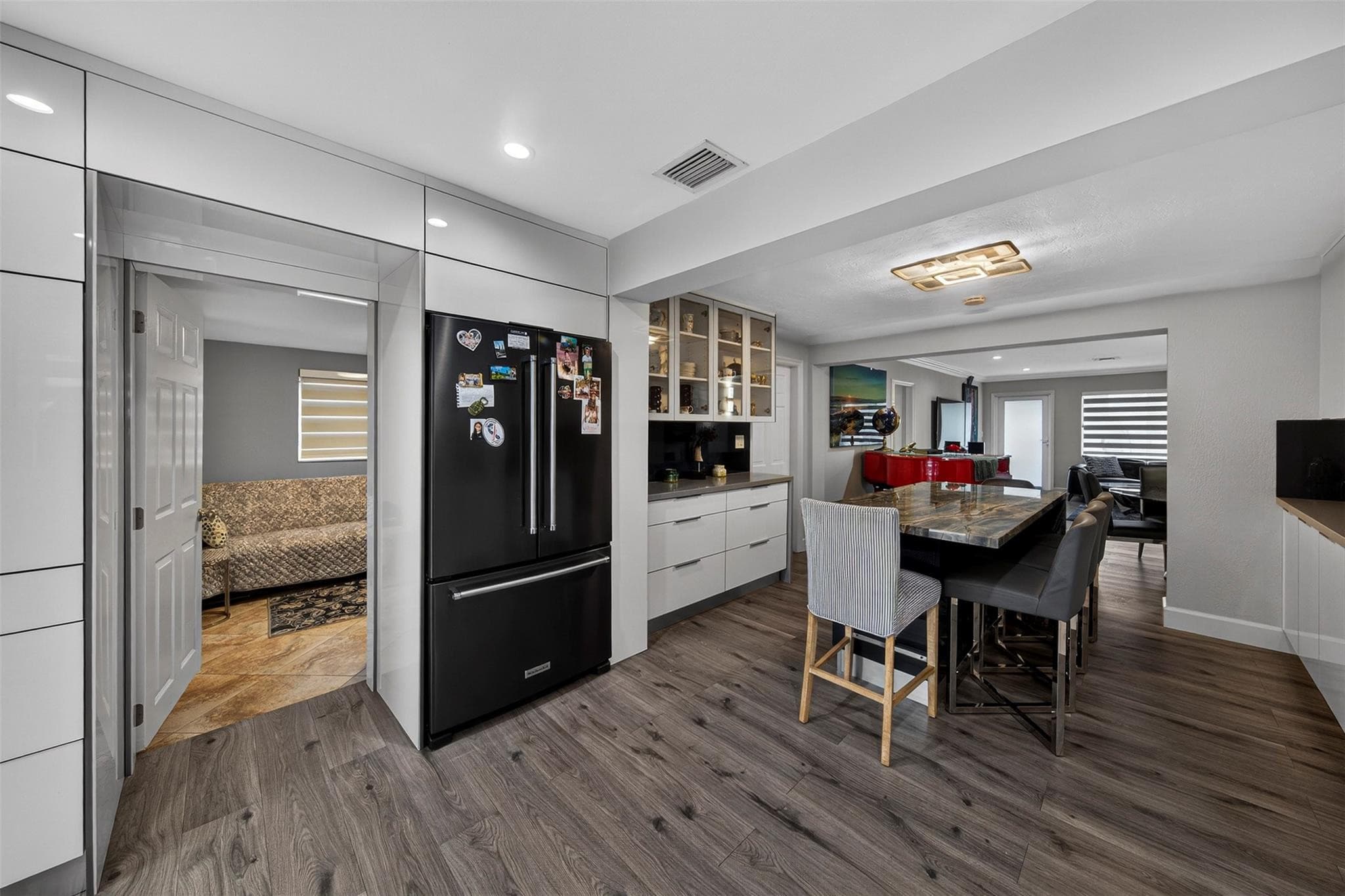 918 NE 4th Street, Hallandale Beach, FL 33009 — photo 16 of 46