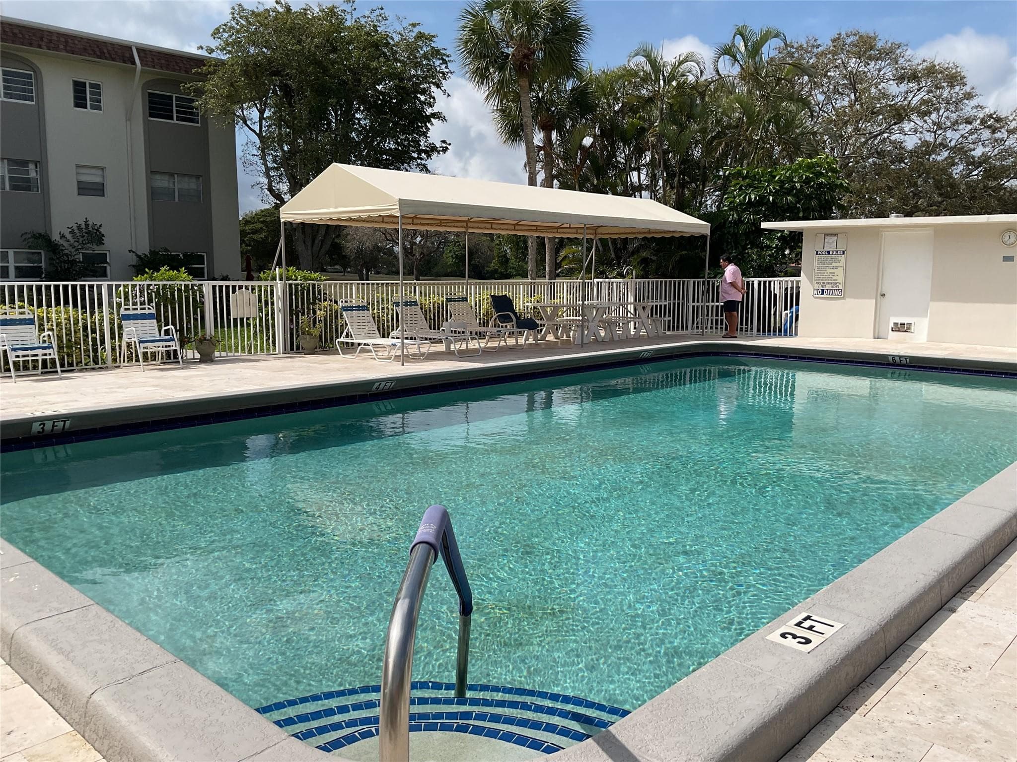 Condominium in Boca Raton — photo 7 of 8