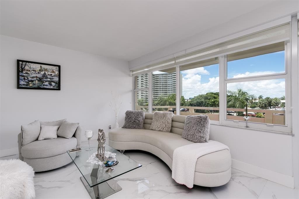 3333 NE 34th Street 304, Fort Lauderdale, FL 33308 — photo 16 of 38