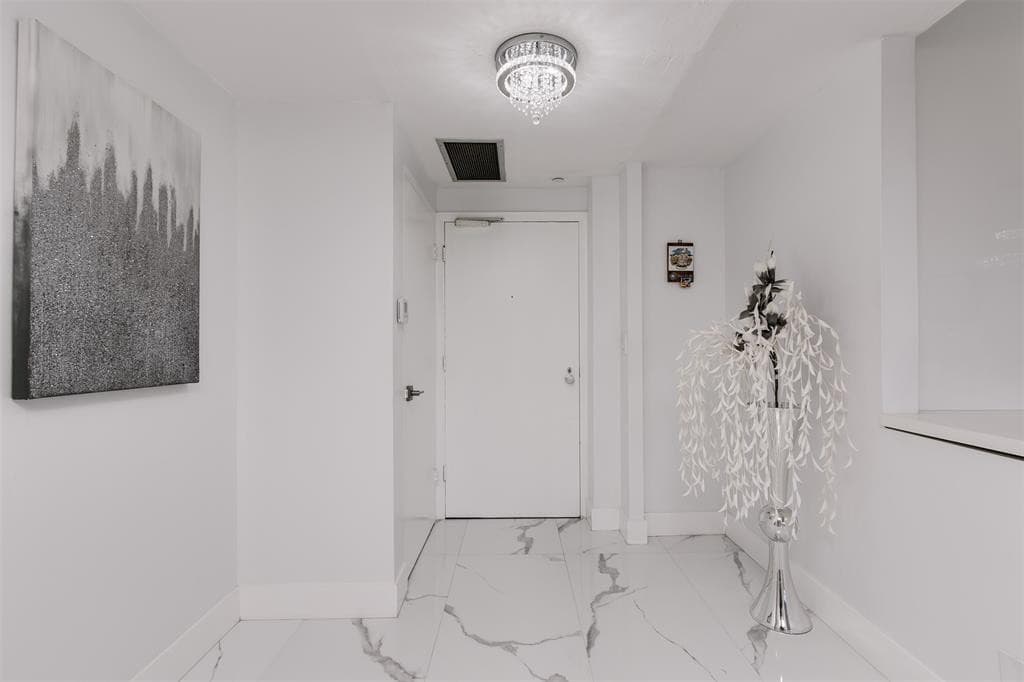 3333 NE 34th Street 304, Fort Lauderdale, FL 33308 — photo 17 of 38