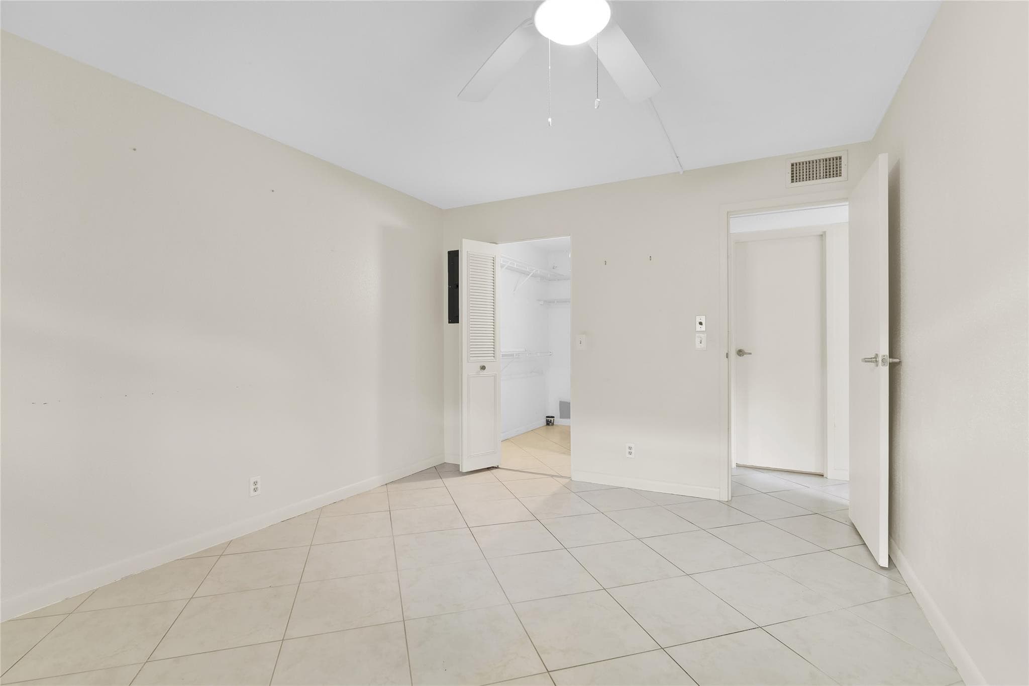736 Flanders P 736, Delray Beach, FL 33484 — photo 20 of 41