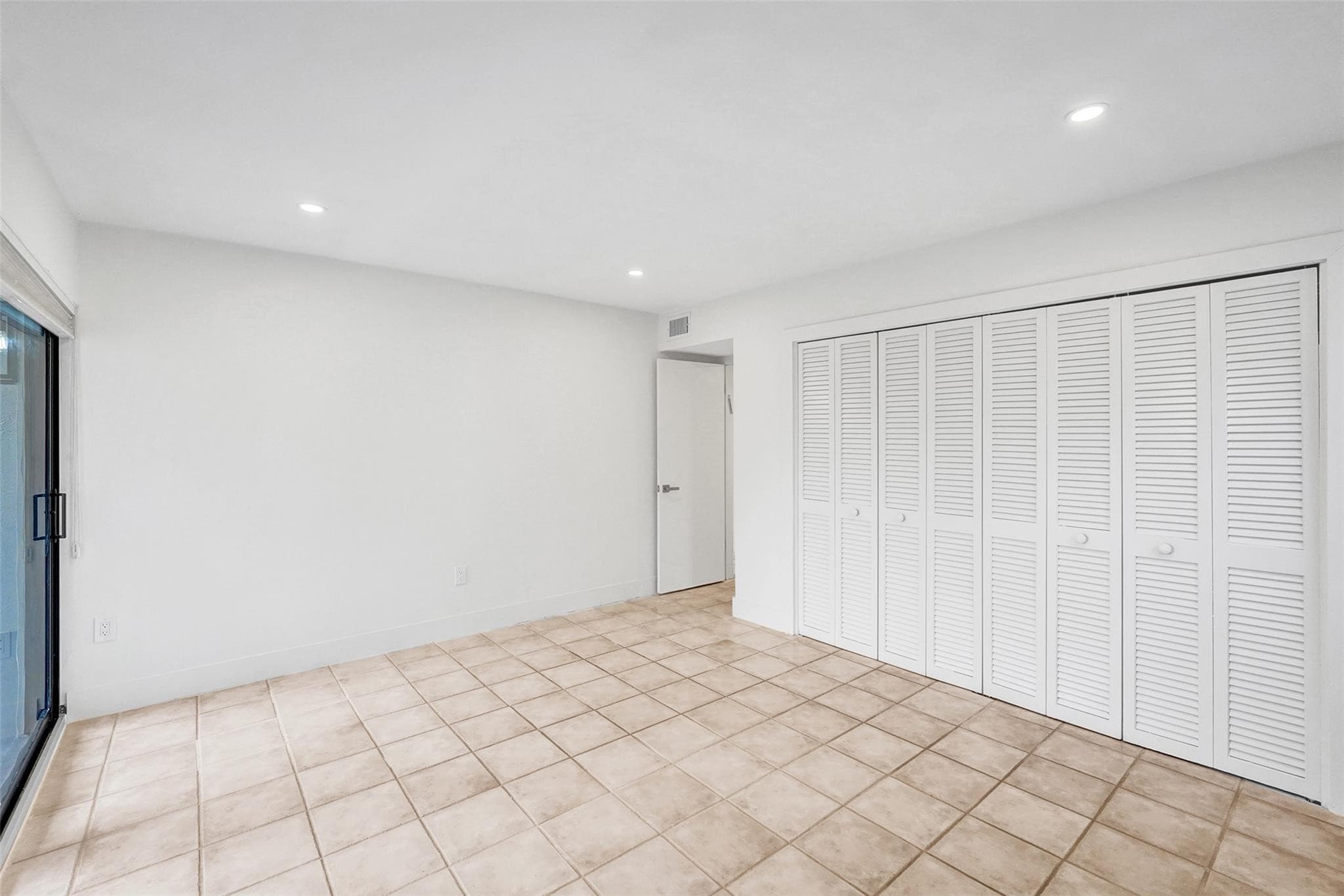 4040 N Hills Drive 24, Hollywood, FL 33021 — photo 15 of 37