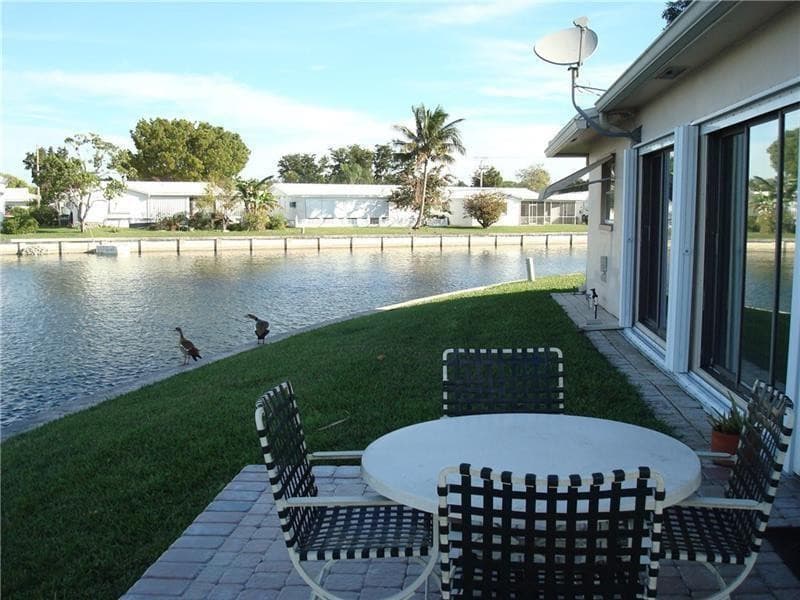 5809 NW 85th Avenue, Tamarac, FL 33321 — photo 4 of 19