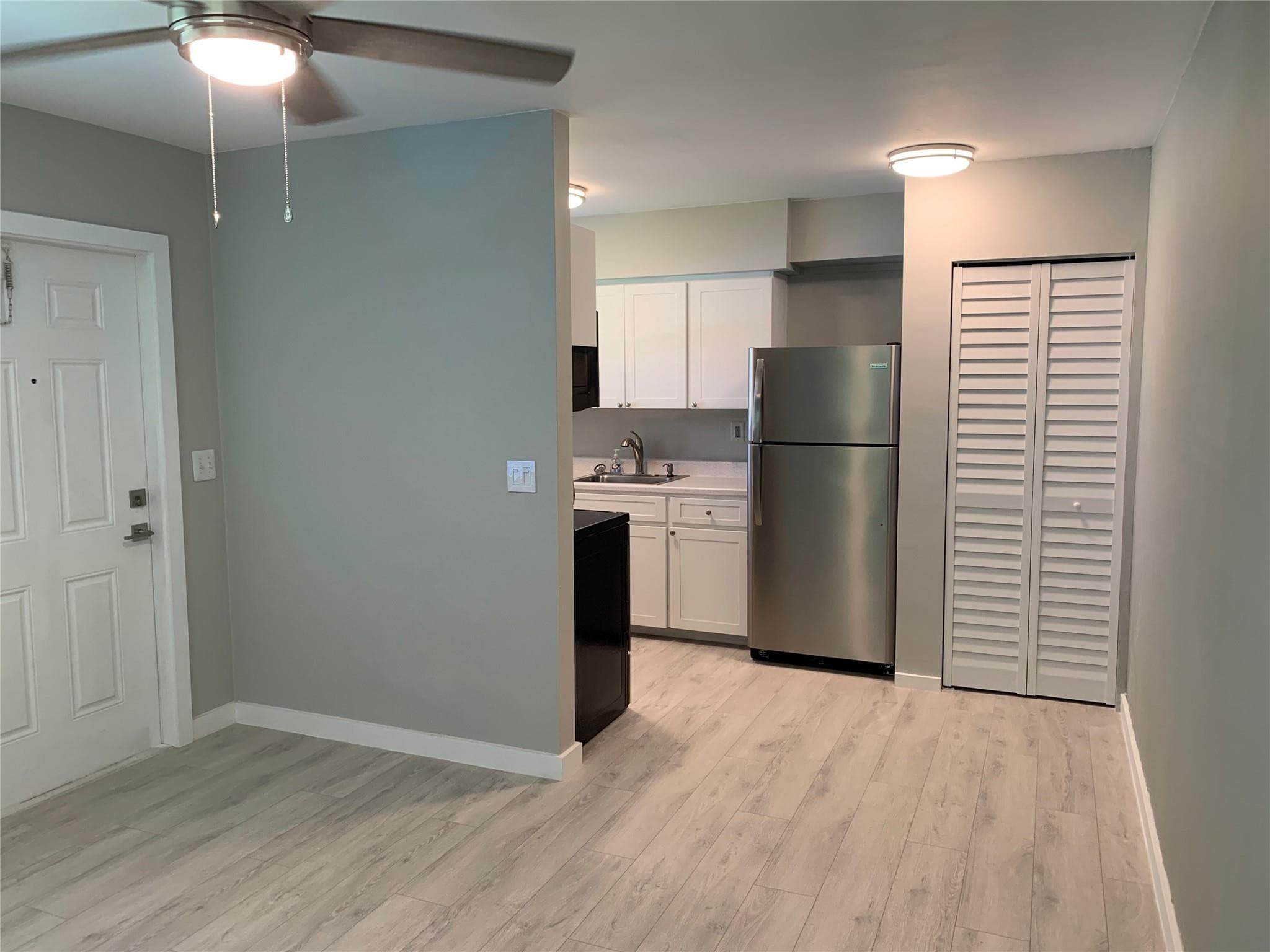4385 NE 13th Avenue, Oakland Park, FL 33334 — photo 2 of 24