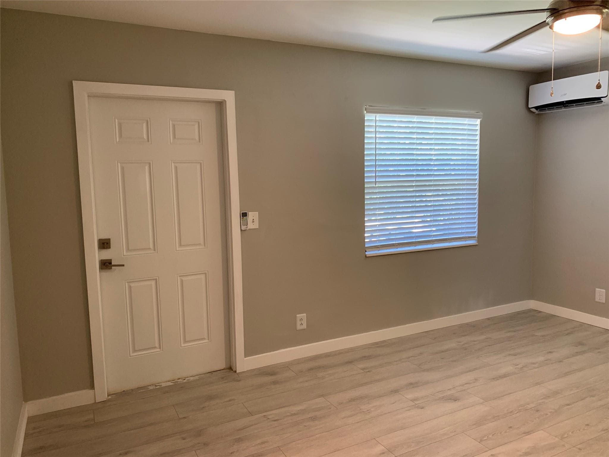 4385 NE 13th Avenue, Oakland Park, FL 33334 — photo 13 of 24