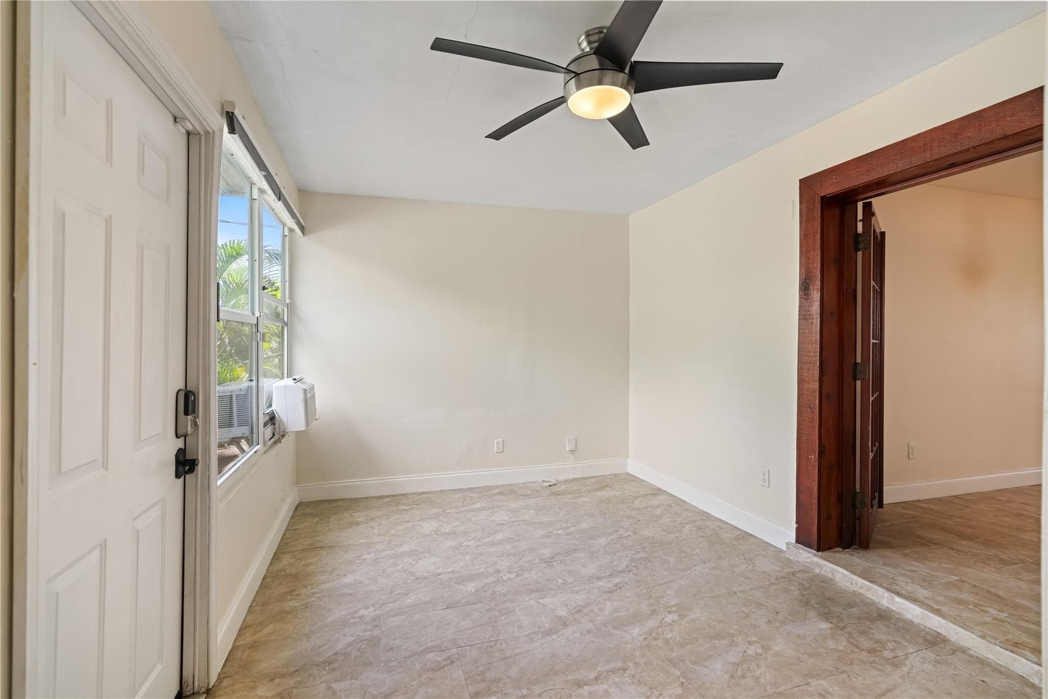 51 NE 49th Street, Fort Lauderdale, FL 33334 — photo 17 of 33