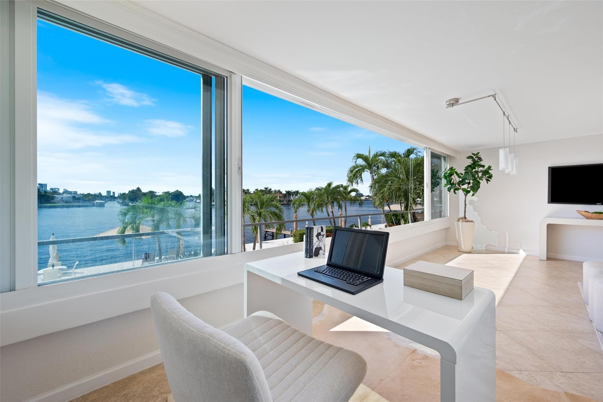 215 N Birch Road 2b, Fort Lauderdale, FL 33304 — photo 15 of 36