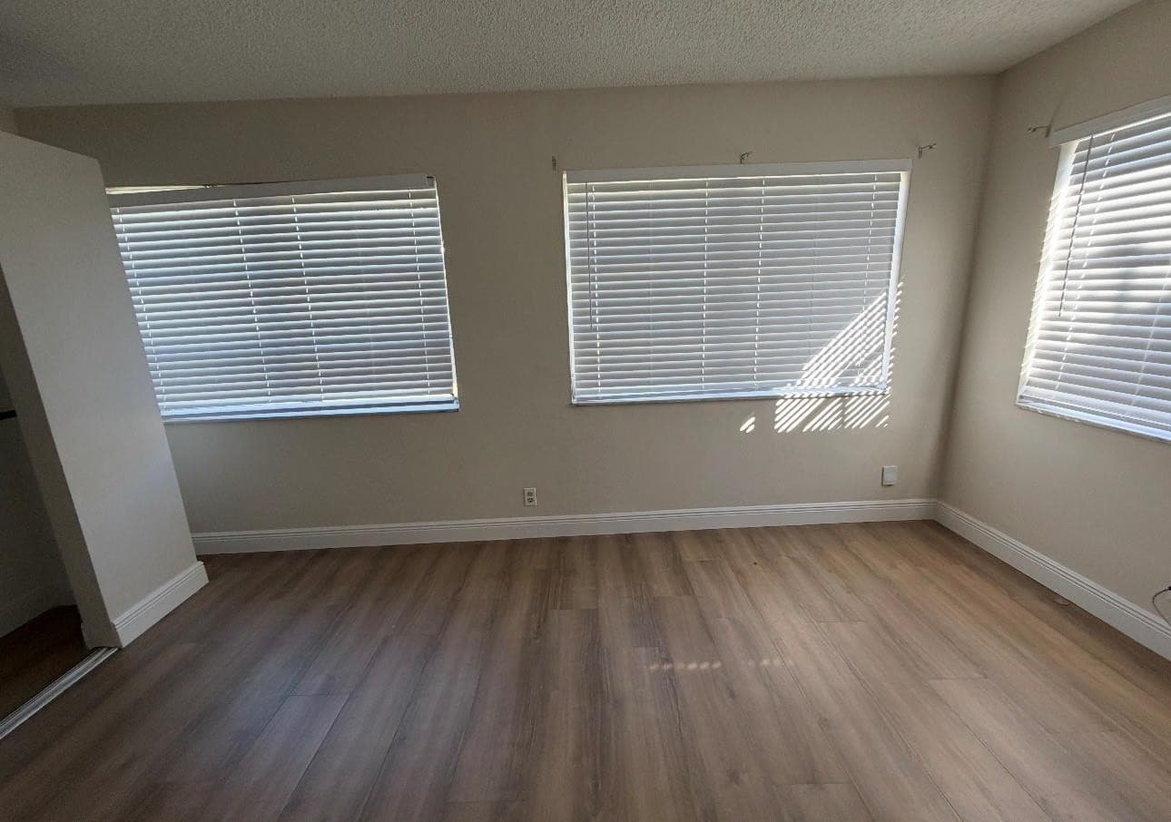 2405 NW 54th Street, Fort Lauderdale, FL 33309 — photo 8 of 11