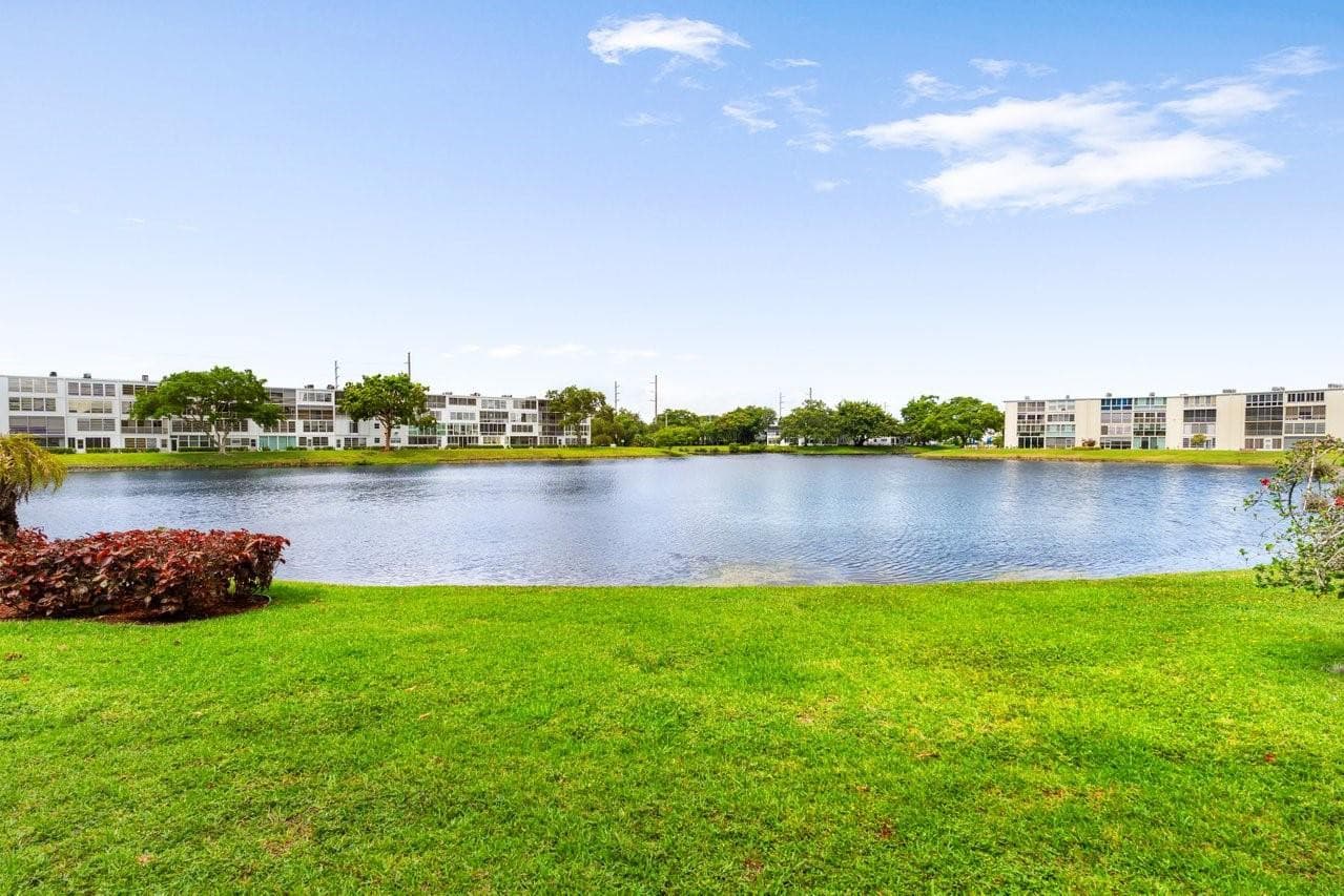 1084 Harwood F 1084, Deerfield Beach, FL 33442 — photo 10 of 54