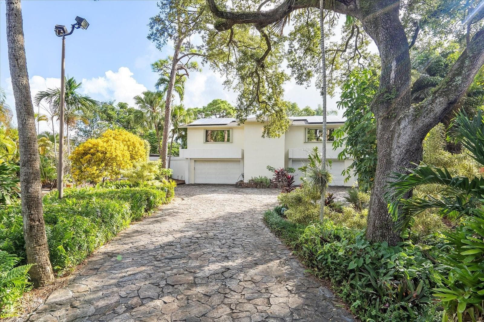 1240 SW 14th Avenue, Fort Lauderdale, FL 33312 — photo 3 of 68
