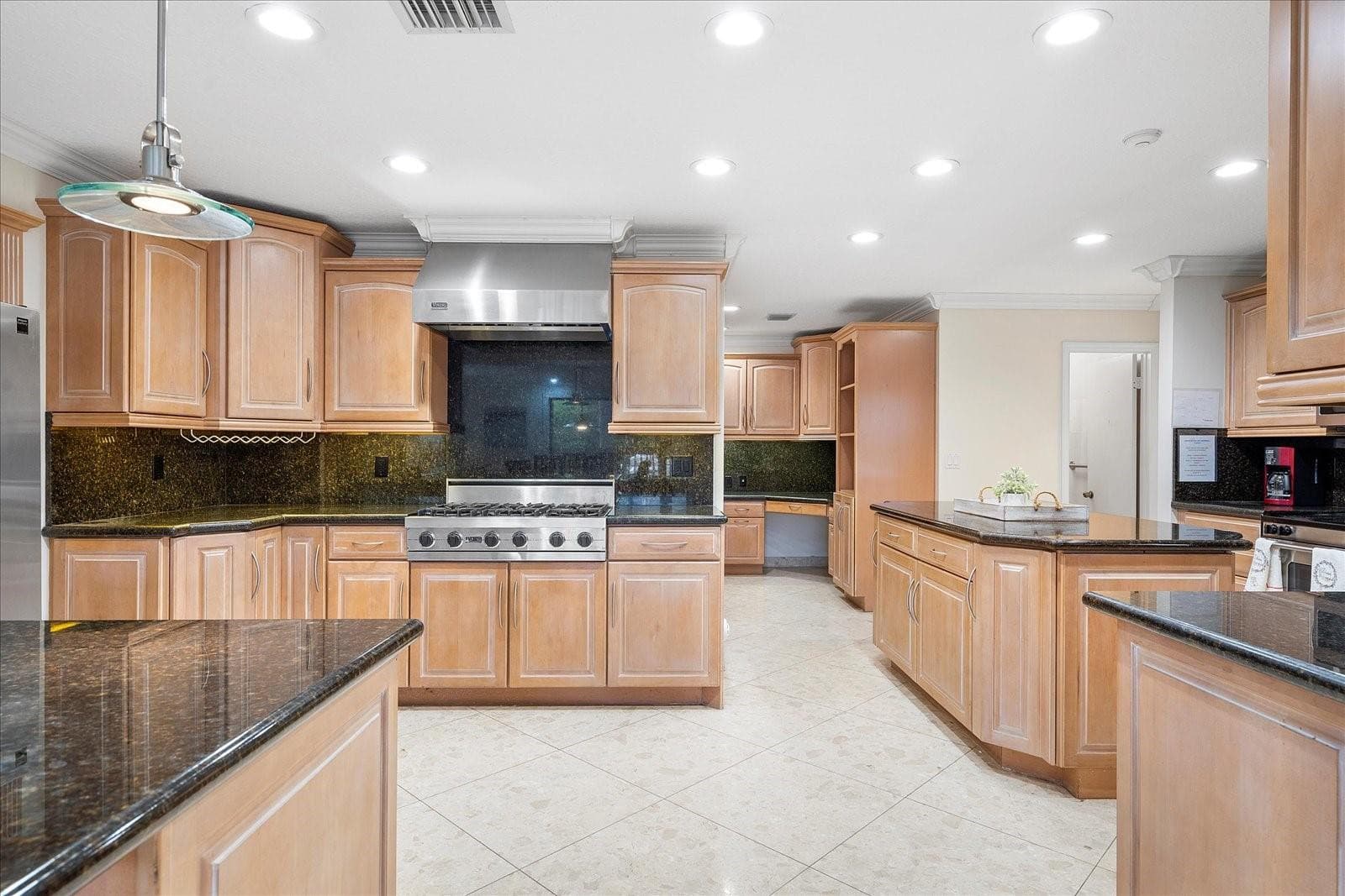 1240 SW 14th Avenue, Fort Lauderdale, FL 33312 — photo 15 of 68