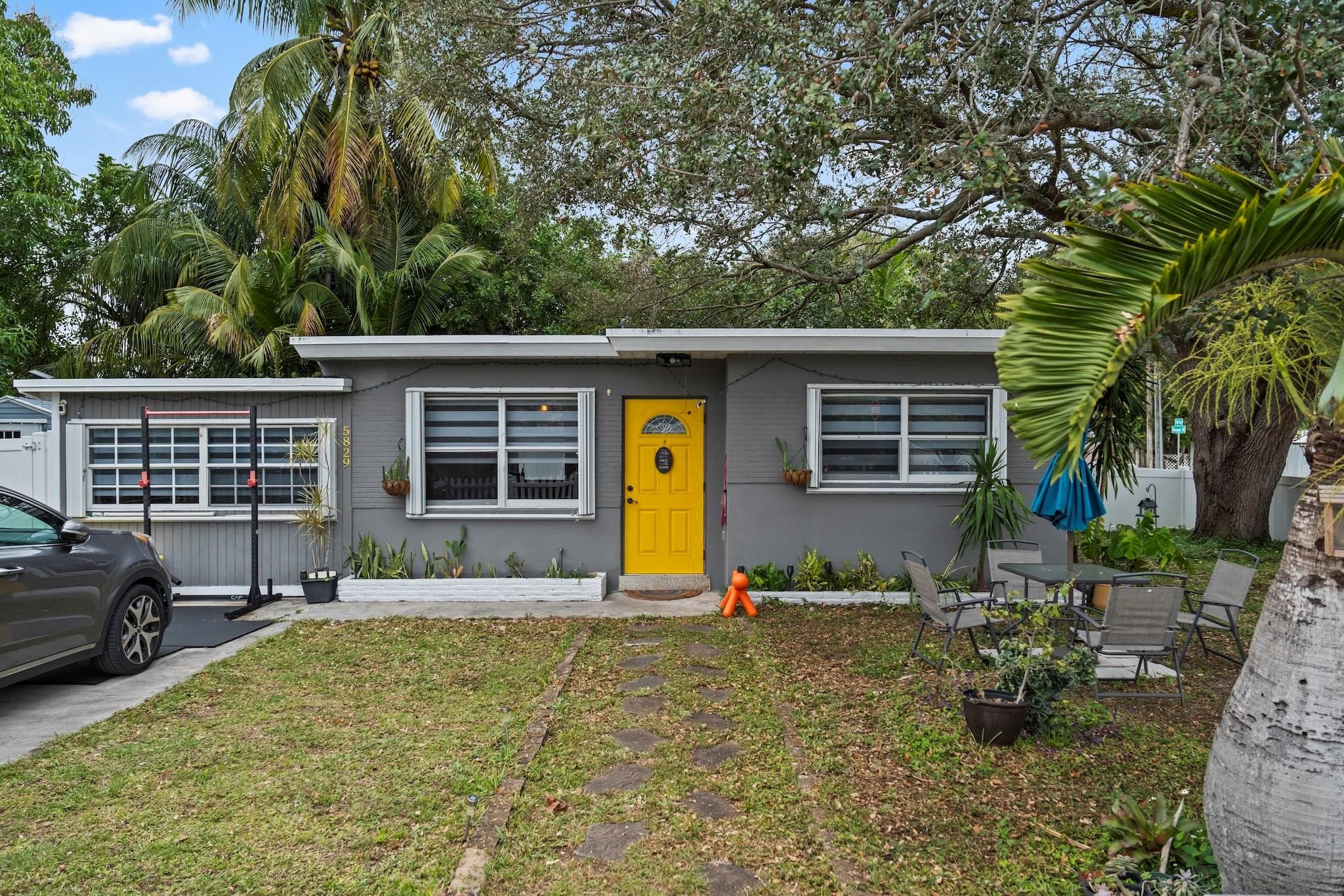 5829 Hayes Street, Hollywood, FL 33021 — photo 1 of 35