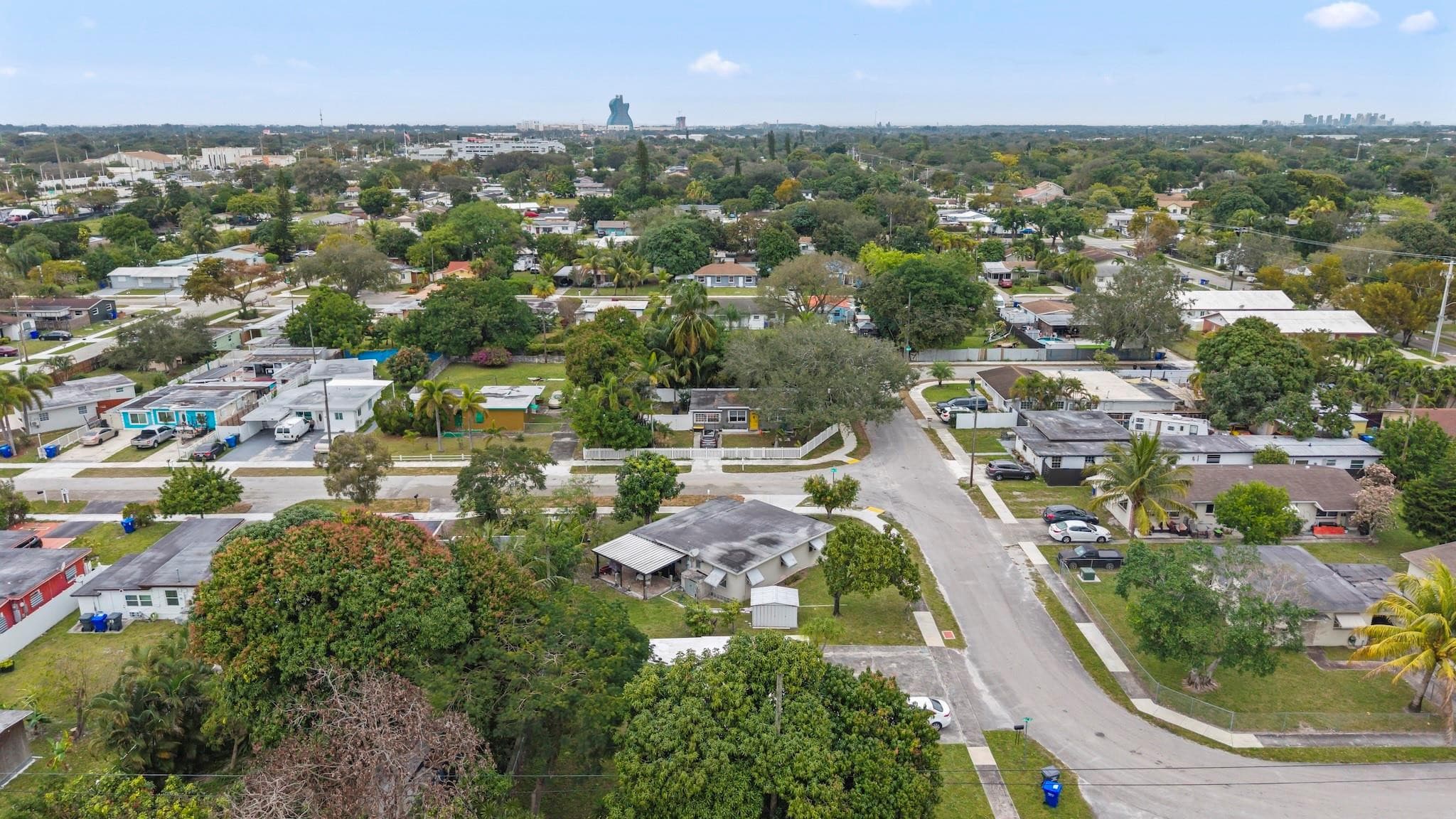 5829 Hayes Street, Hollywood, FL 33021 — photo 7 of 35